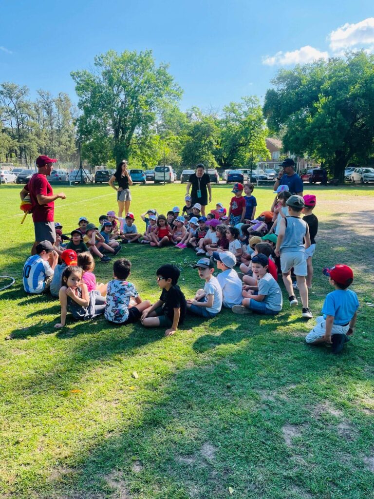 CAMPAMENTO KINDER 5  - DOVER HIGH SCHOOL